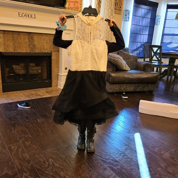 Sweetheart bodice semi formal - Picture 1 of 3